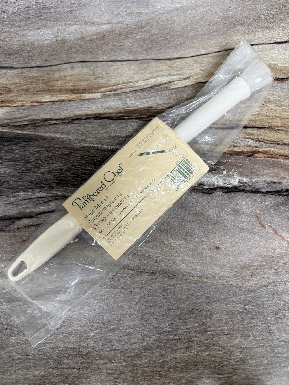 New Pampered Chef Magic Mop